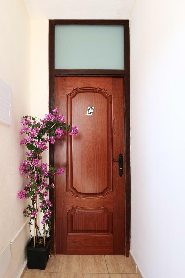 Holiday Apartment C Lanzarote Arrecife  Buitenkant foto